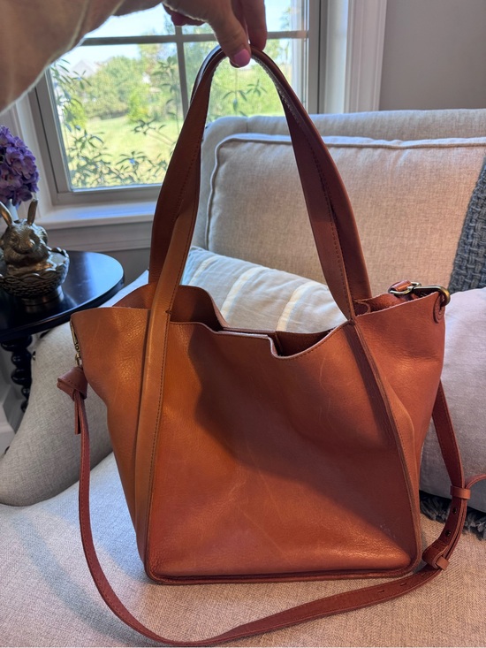 Madewell Handbags - Madewell The Sydney Tote English Saddle Leather